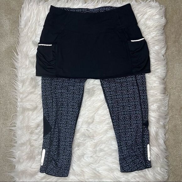 Athleta Dream Acceleration 2 in 1 Leggings Skirt - Picture 4 of 12